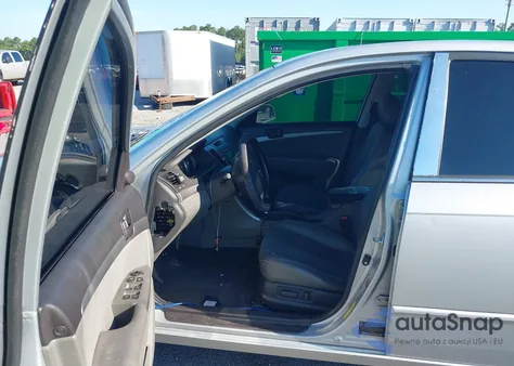 2010 Hyundai Sonata Se z USA, uszkodzony, nr VIN 5NPEU4AC2AH620721